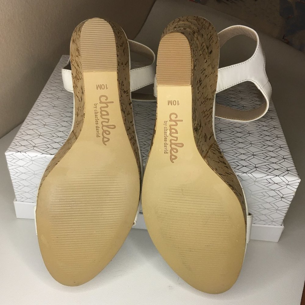 CHARLES BY CHARLES DAVID "Lambert" Cork heeled sandal - Picture 11 of 14